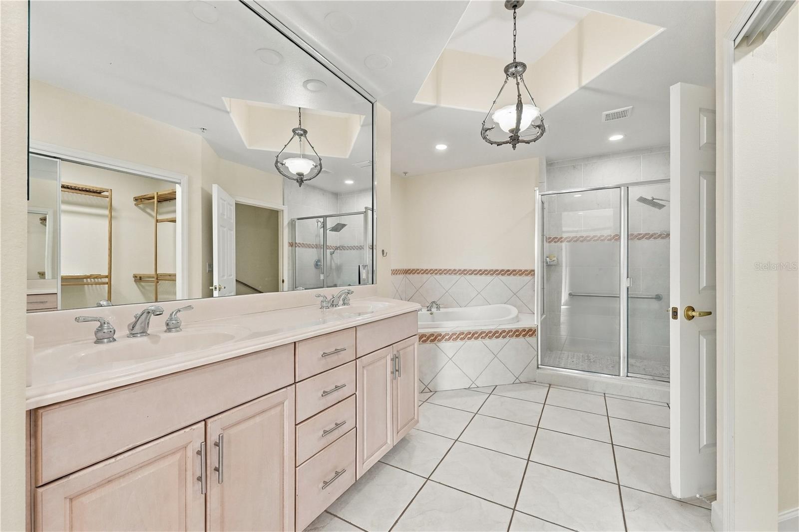 8749 The Esplanade #16 Property Photo 36