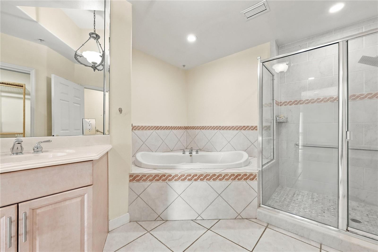 8749 The Esplanade #16 Property Photo 38