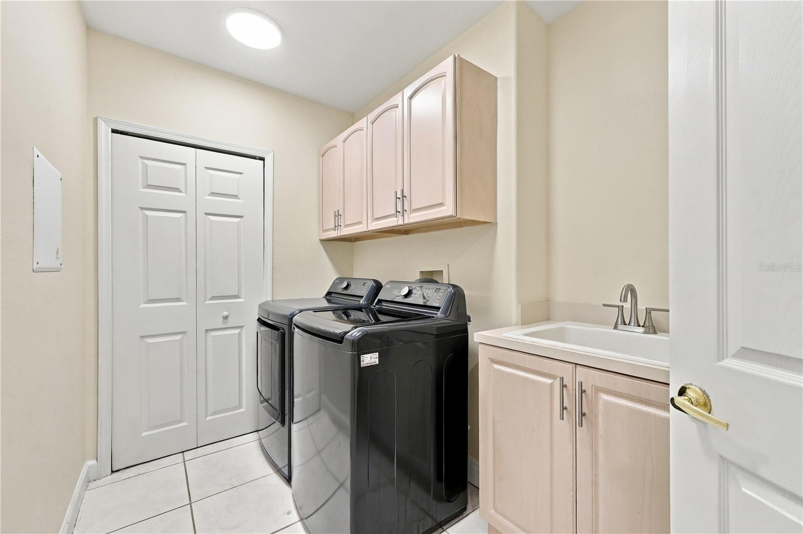 8749 The Esplanade #16 Property Photo 43