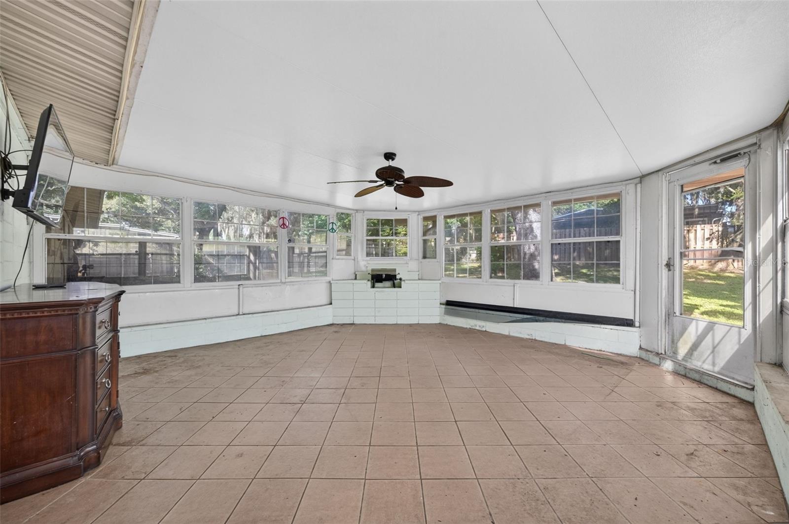650 S Carpenter Ave Property Photo 19