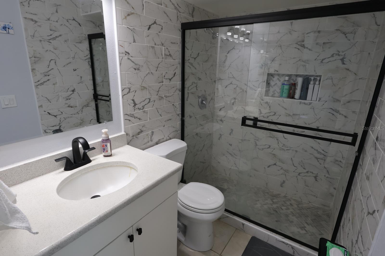 256 La Paz Dr Property Photo 6