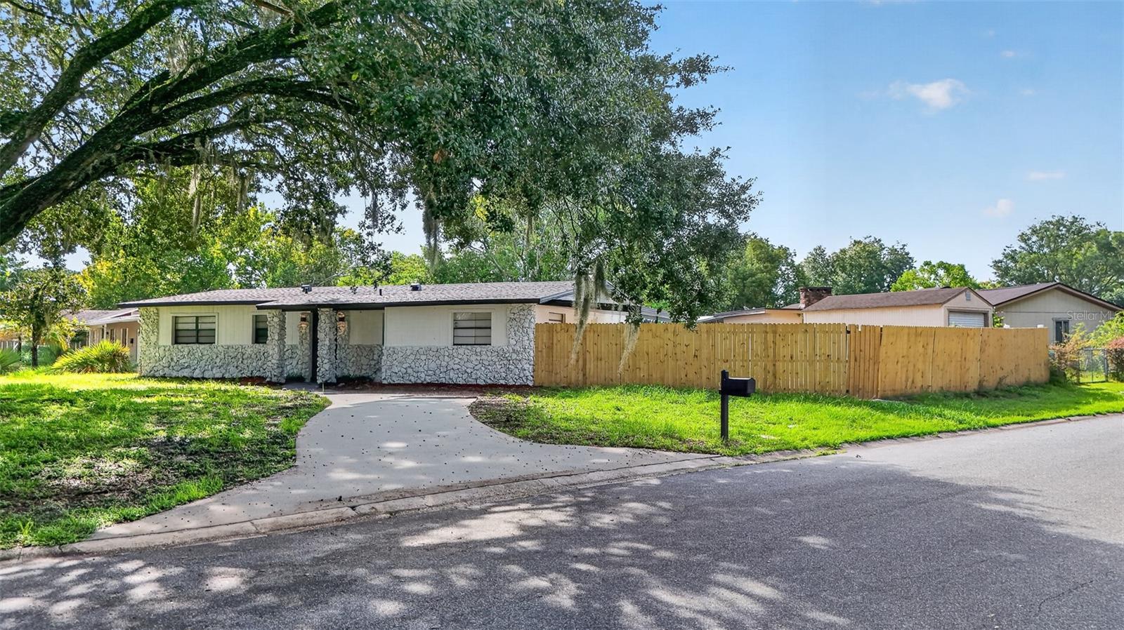 10810 Genevieve St Property Photo 1