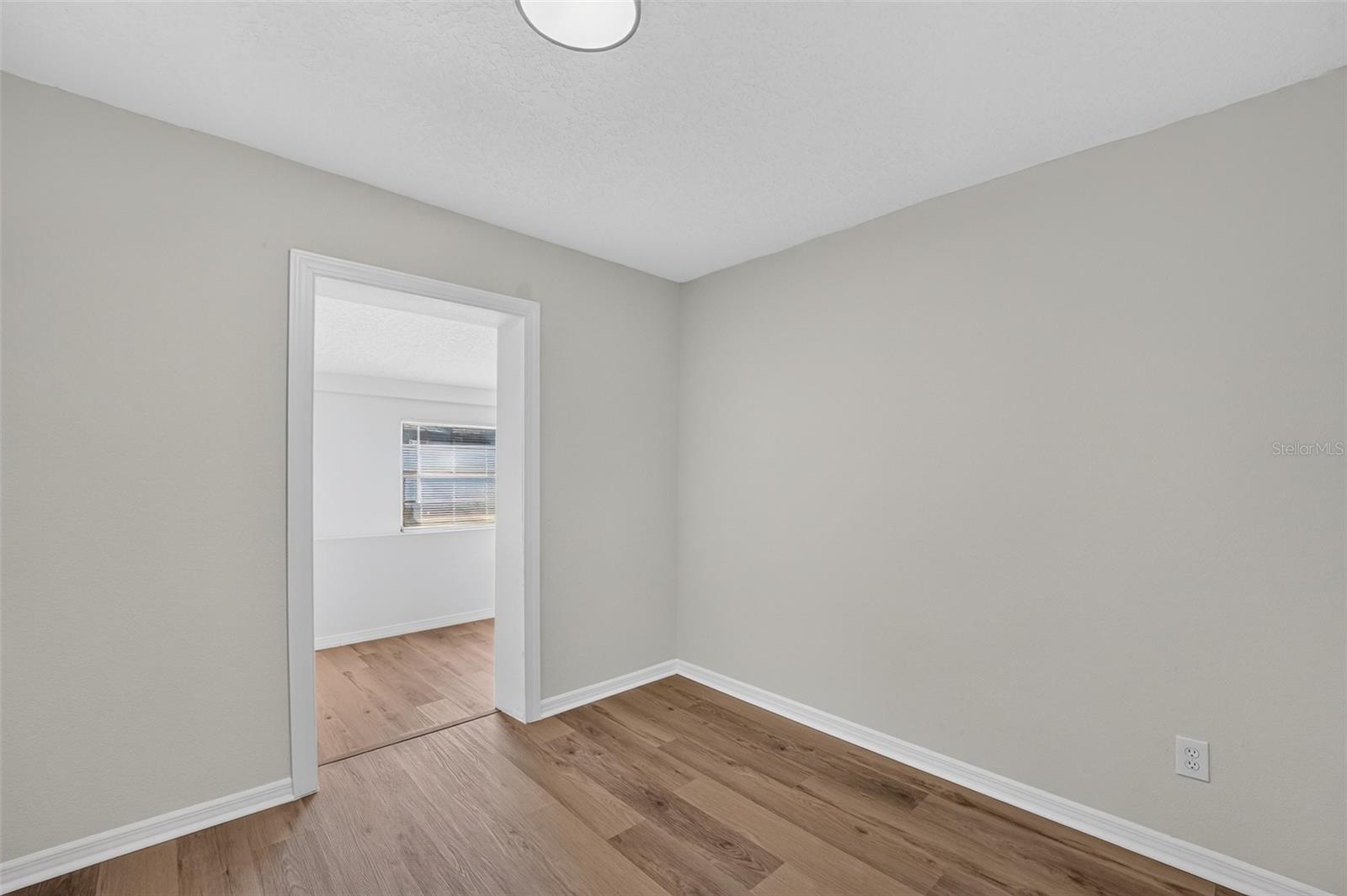 10810 Genevieve St Property Photo 11