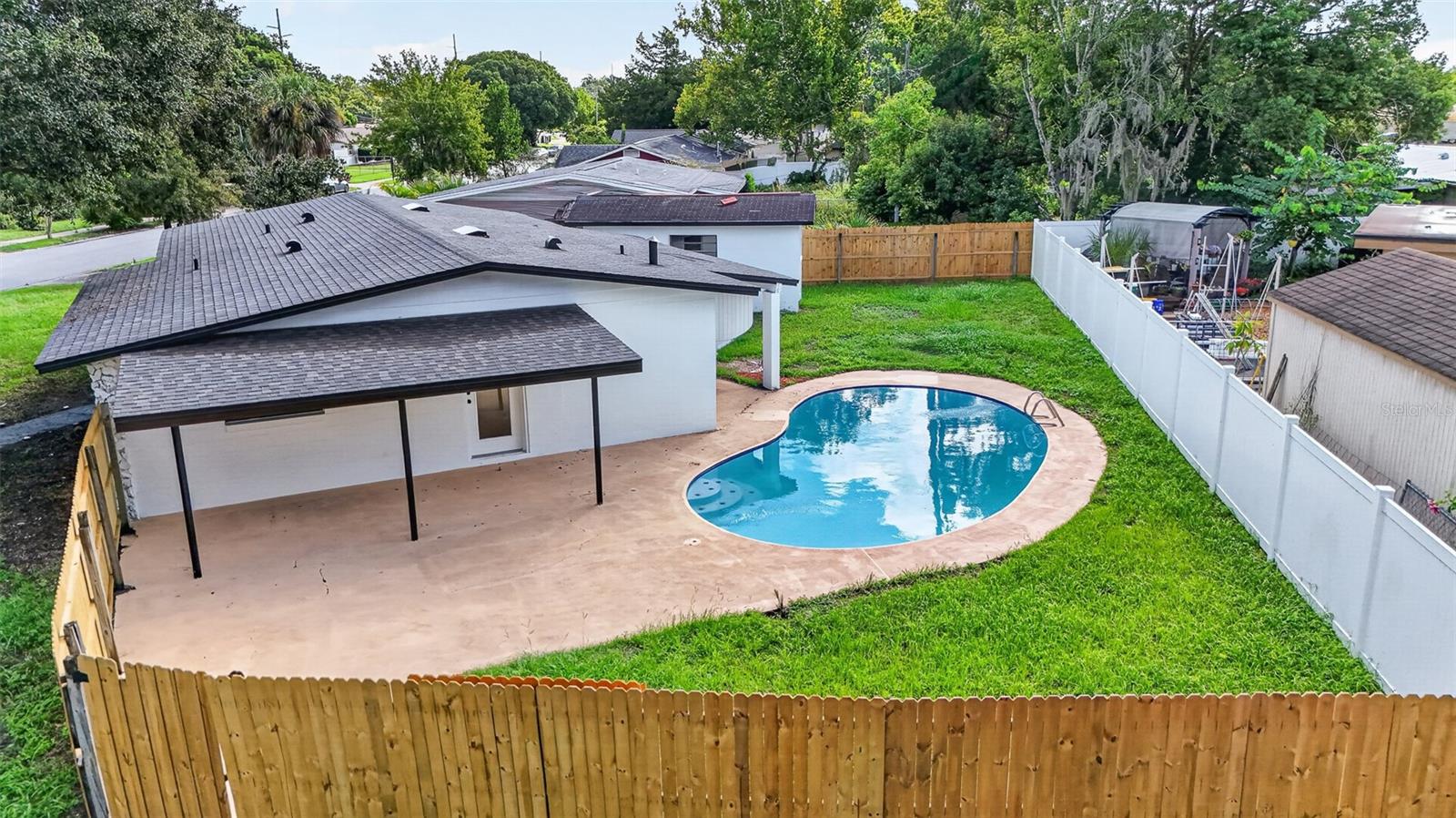 10810 Genevieve St Property Photo 24