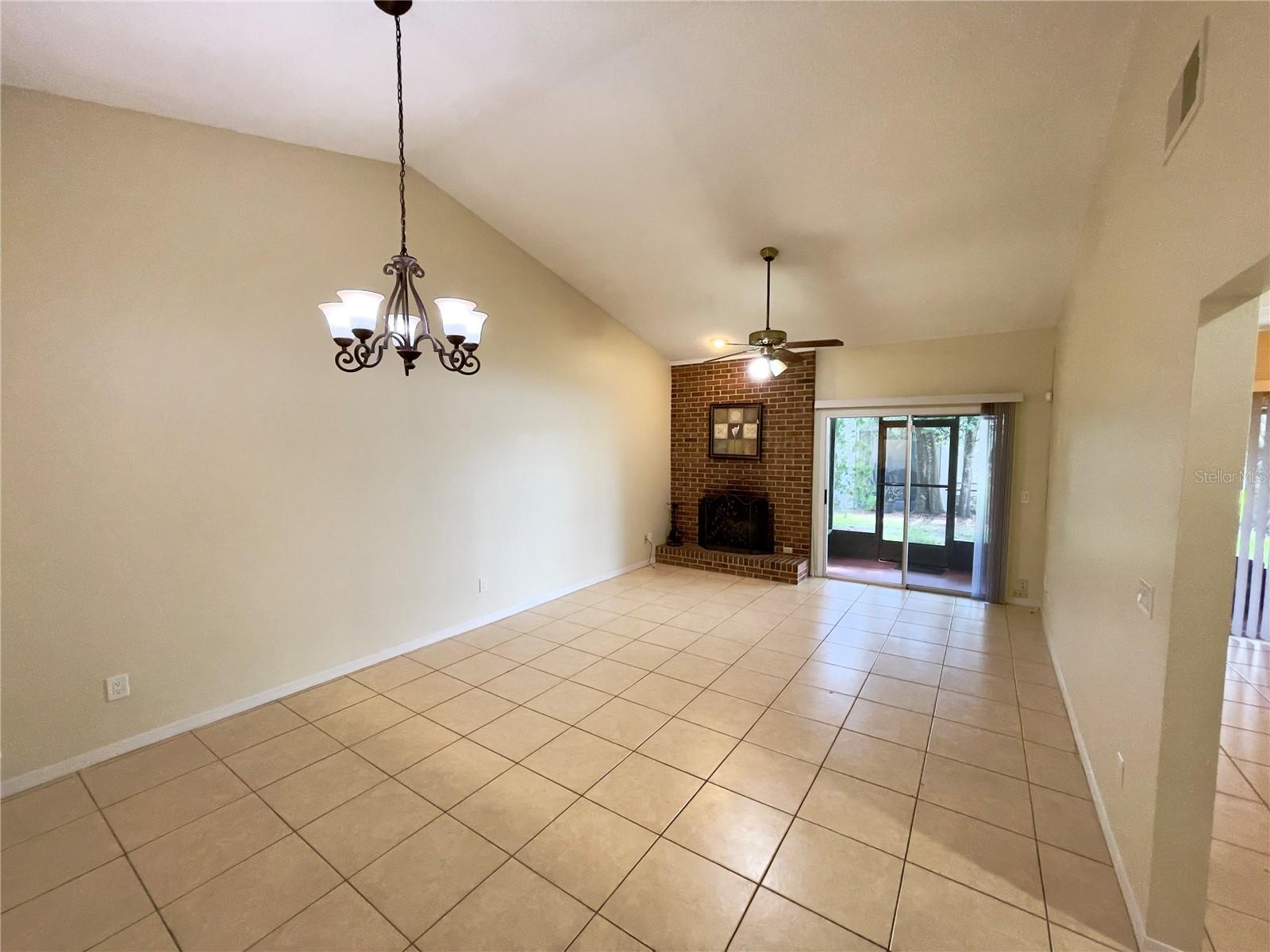 253 S Wilderness Pt #14b Property Photo 8