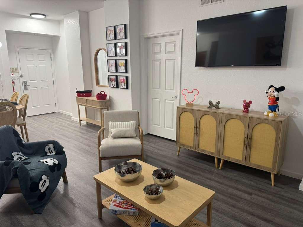 O6441721 Property Photo 3
