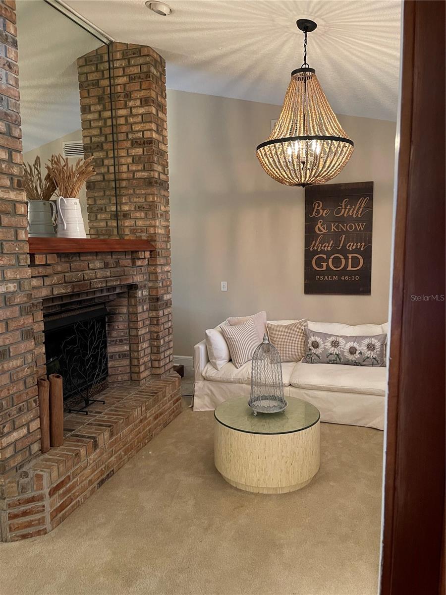 15052 Green Valley Blvd Property Photo 6