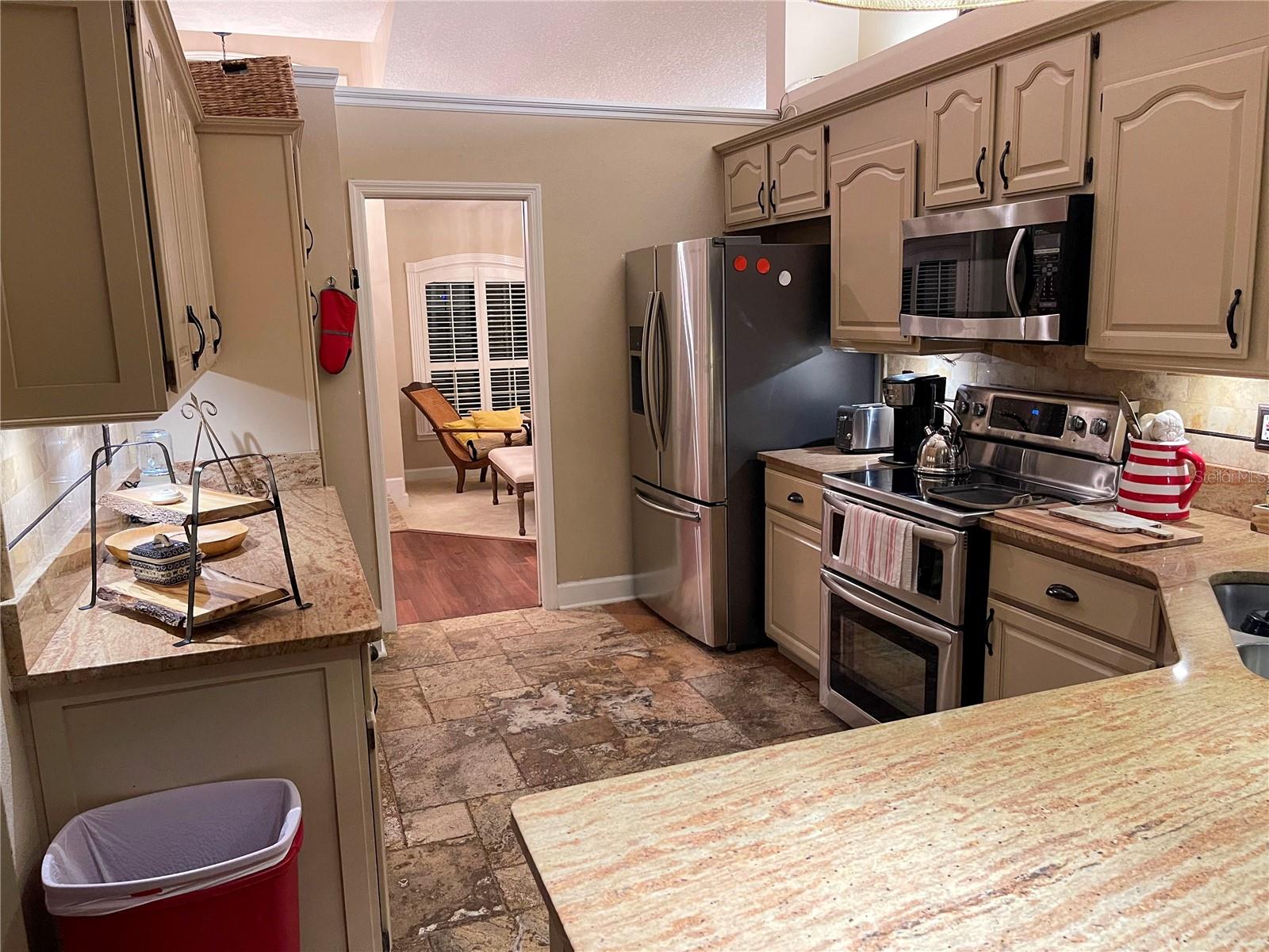 15052 Green Valley Blvd Property Photo 9