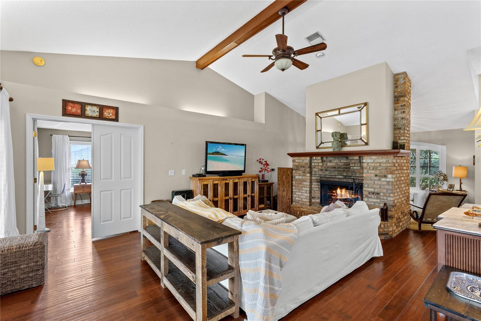 15052 Green Valley Blvd Property Photo 9