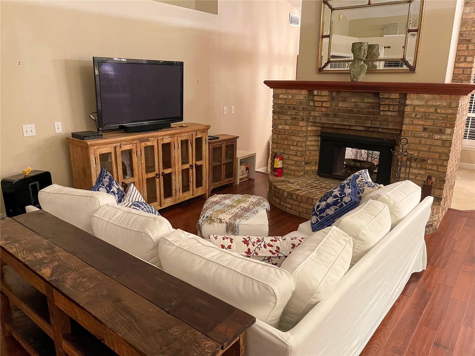 15052 Green Valley Blvd Property Photo 16