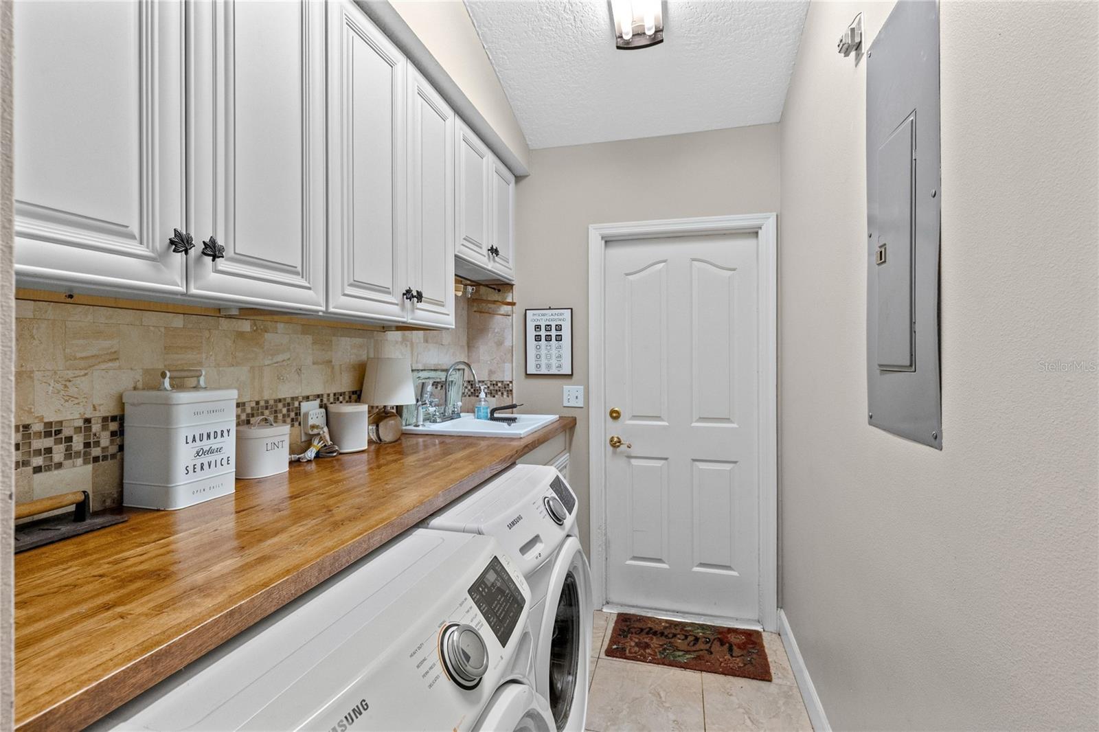 15052 Green Valley Blvd Property Photo 22
