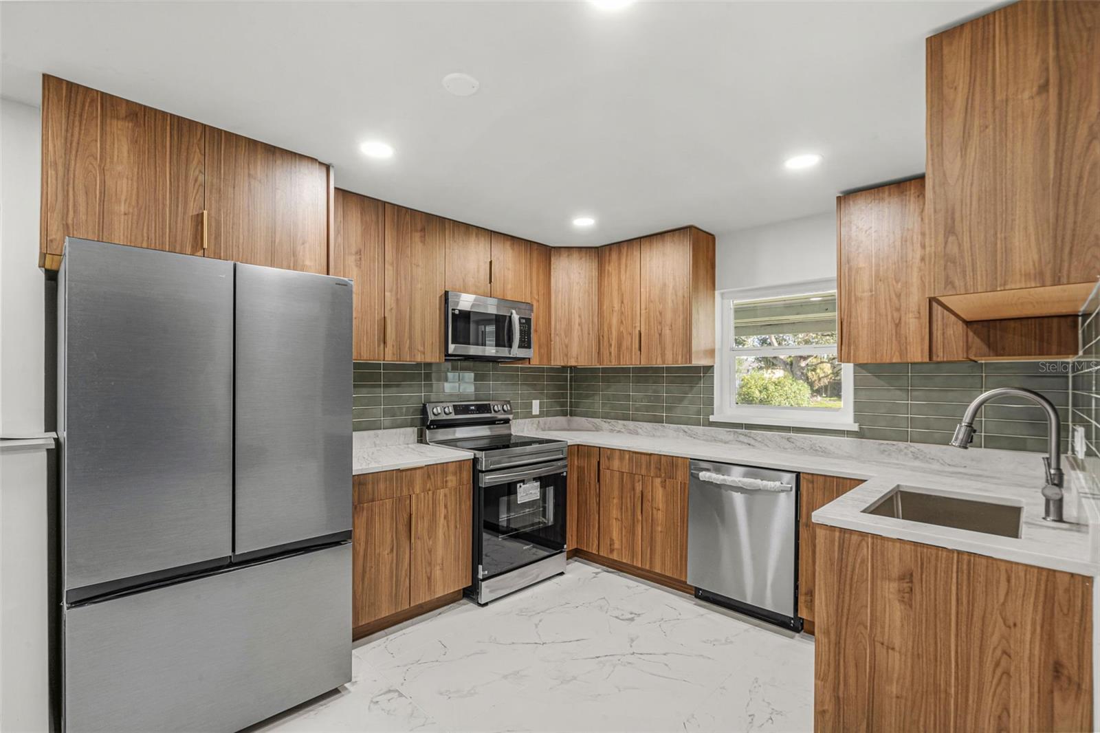 4405 Pinfish Ln Property Photo