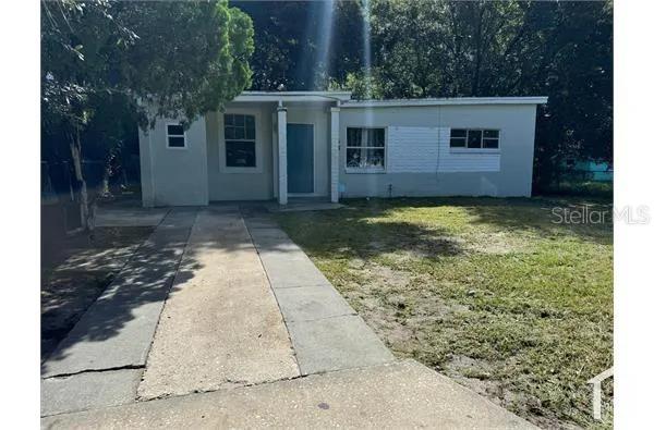 525 SUNSET DR Property Photo 1