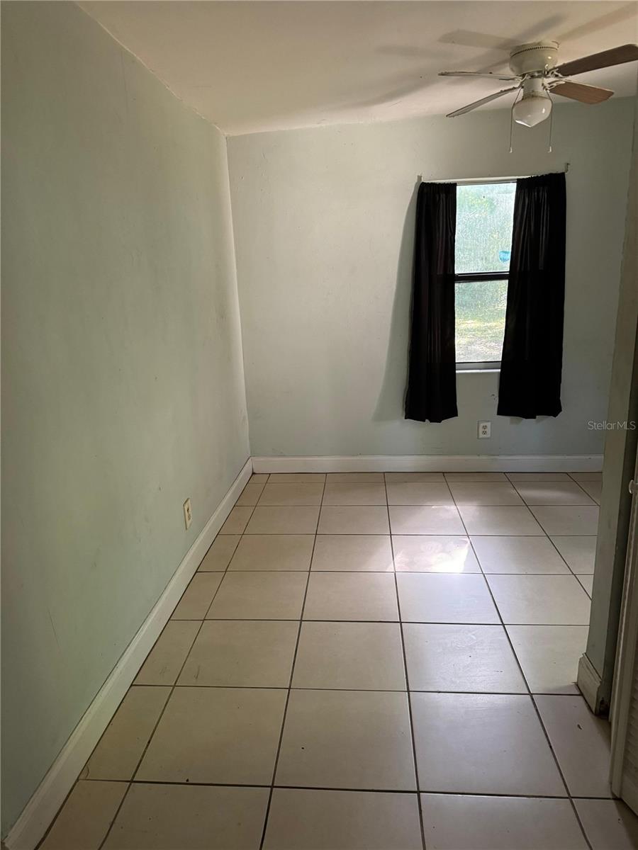 525 Sunset Dr Property Photo 3