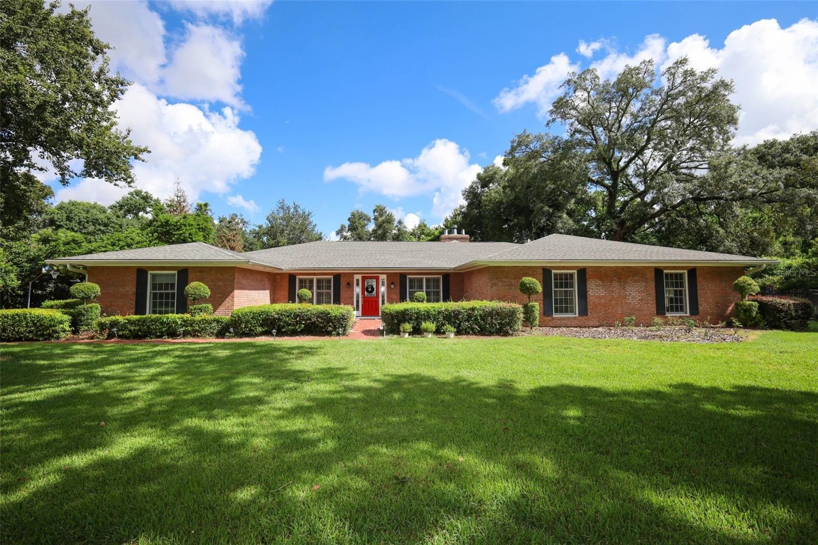 1550 Warwick Pl Property Photo 1