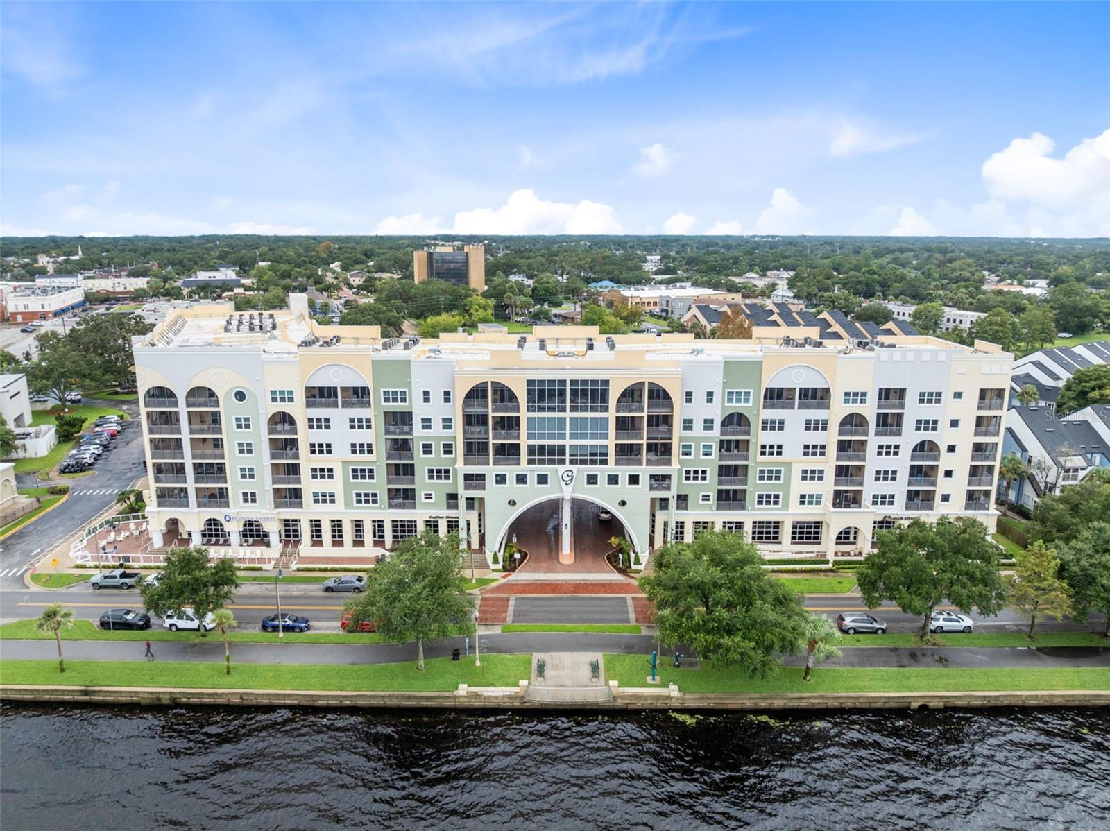 225 W Seminole Blvd #201 Property Photo 2