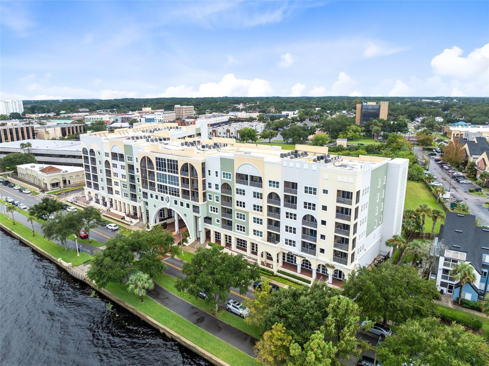 225 W Seminole Blvd #201 Property Photo 6
