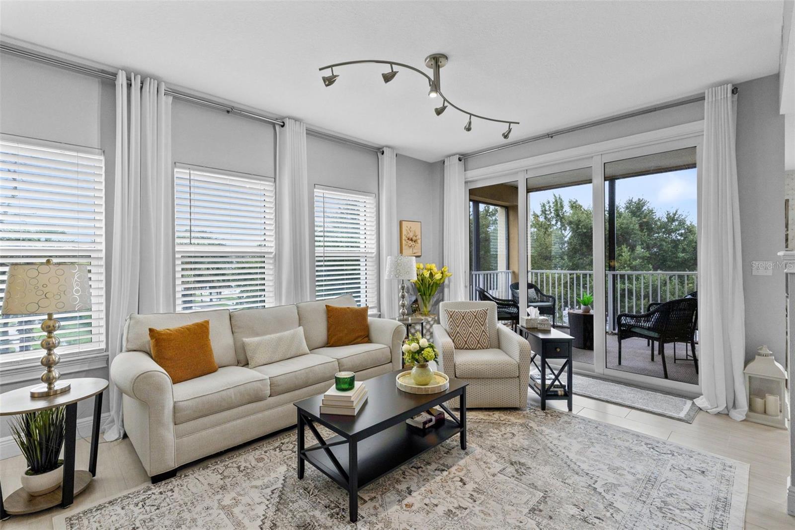 225 W Seminole Blvd #201 Property Photo 17