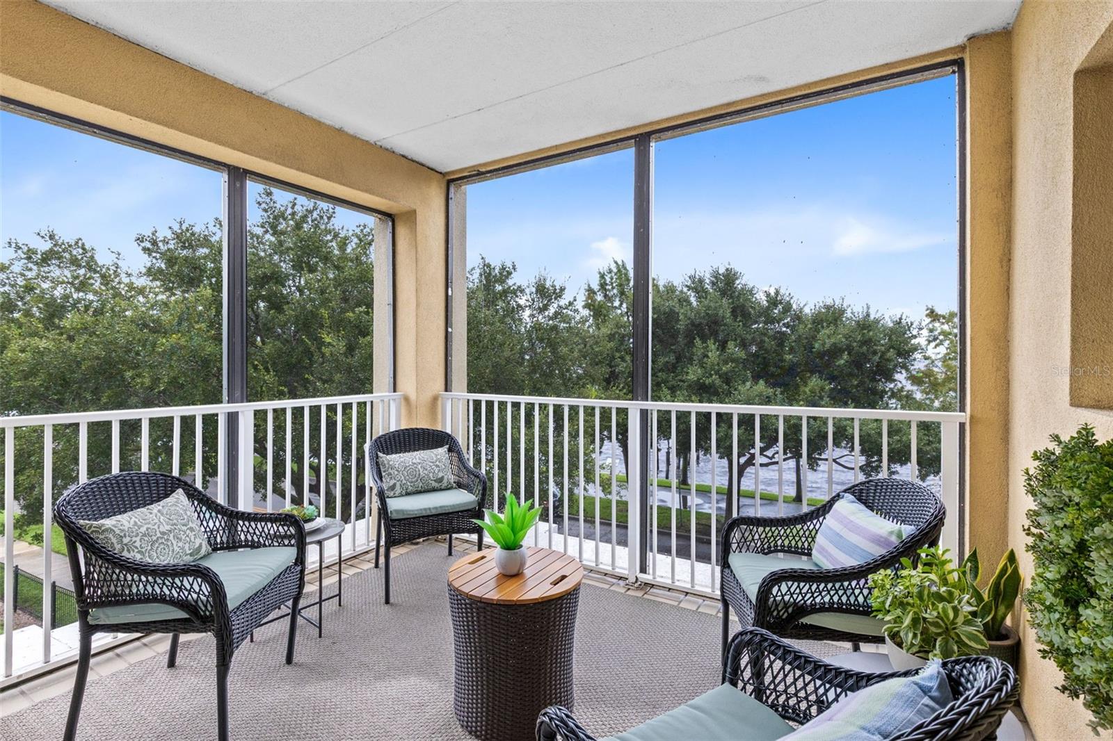 225 W Seminole Blvd #201 Property Photo 19