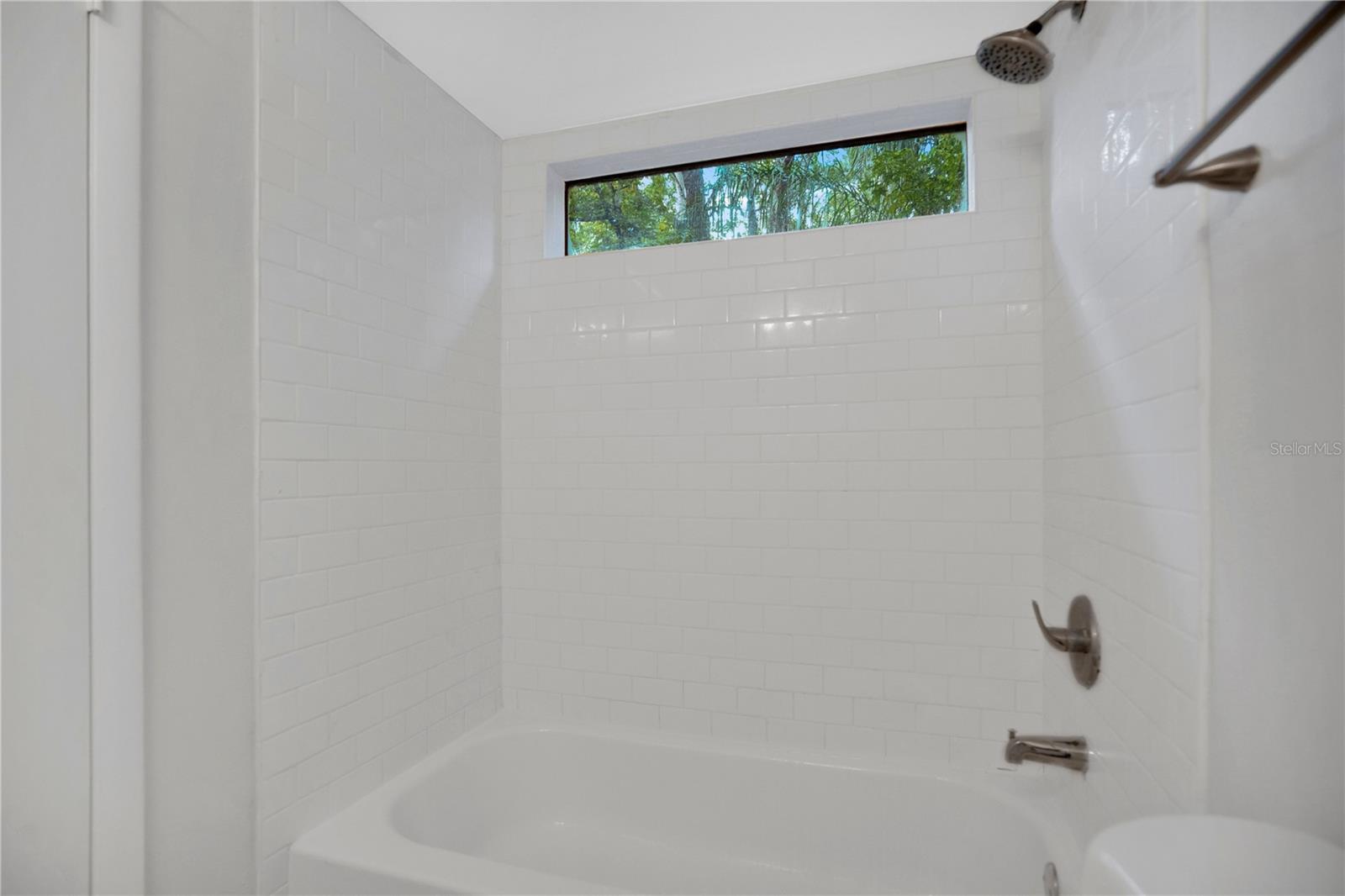 654 Cypress Ln Property Photo 14