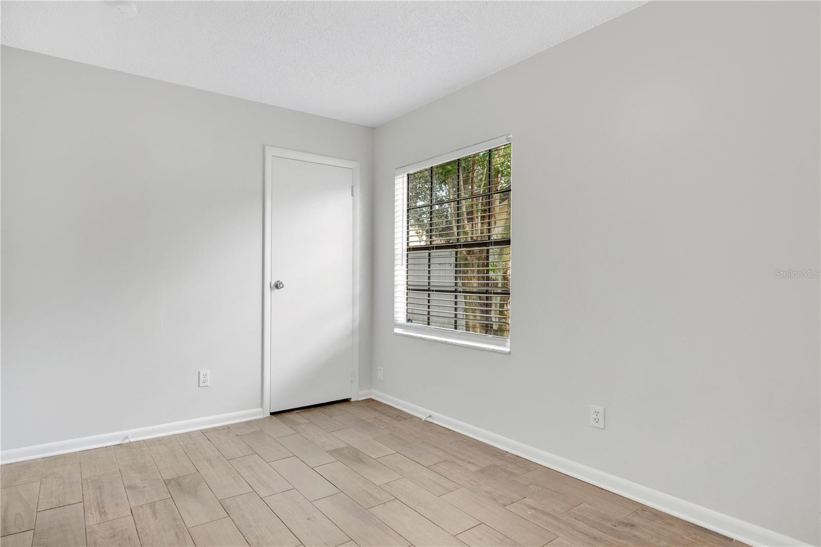 654 Cypress Ln Property Photo 17