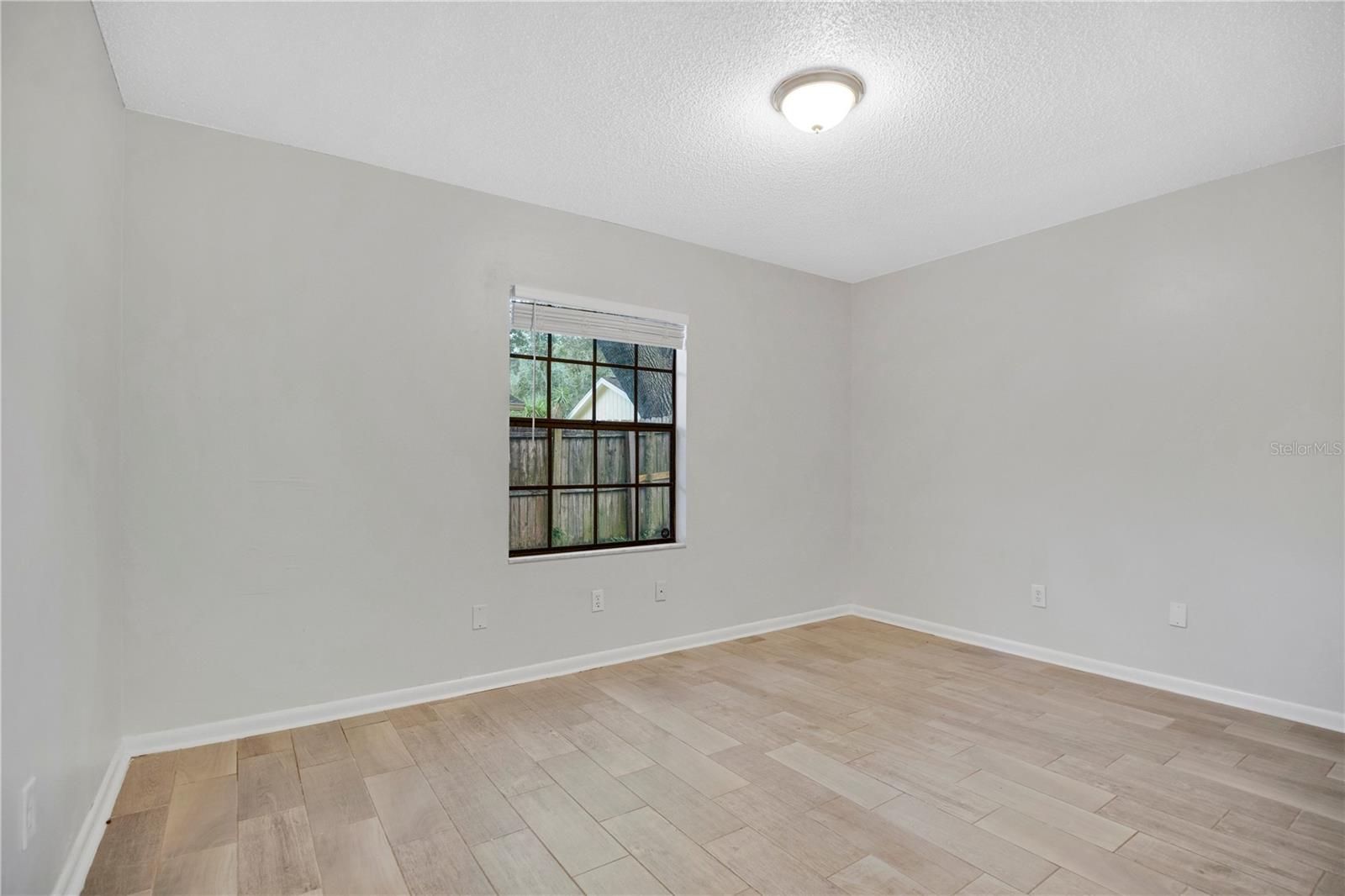 654 Cypress Ln Property Photo 20