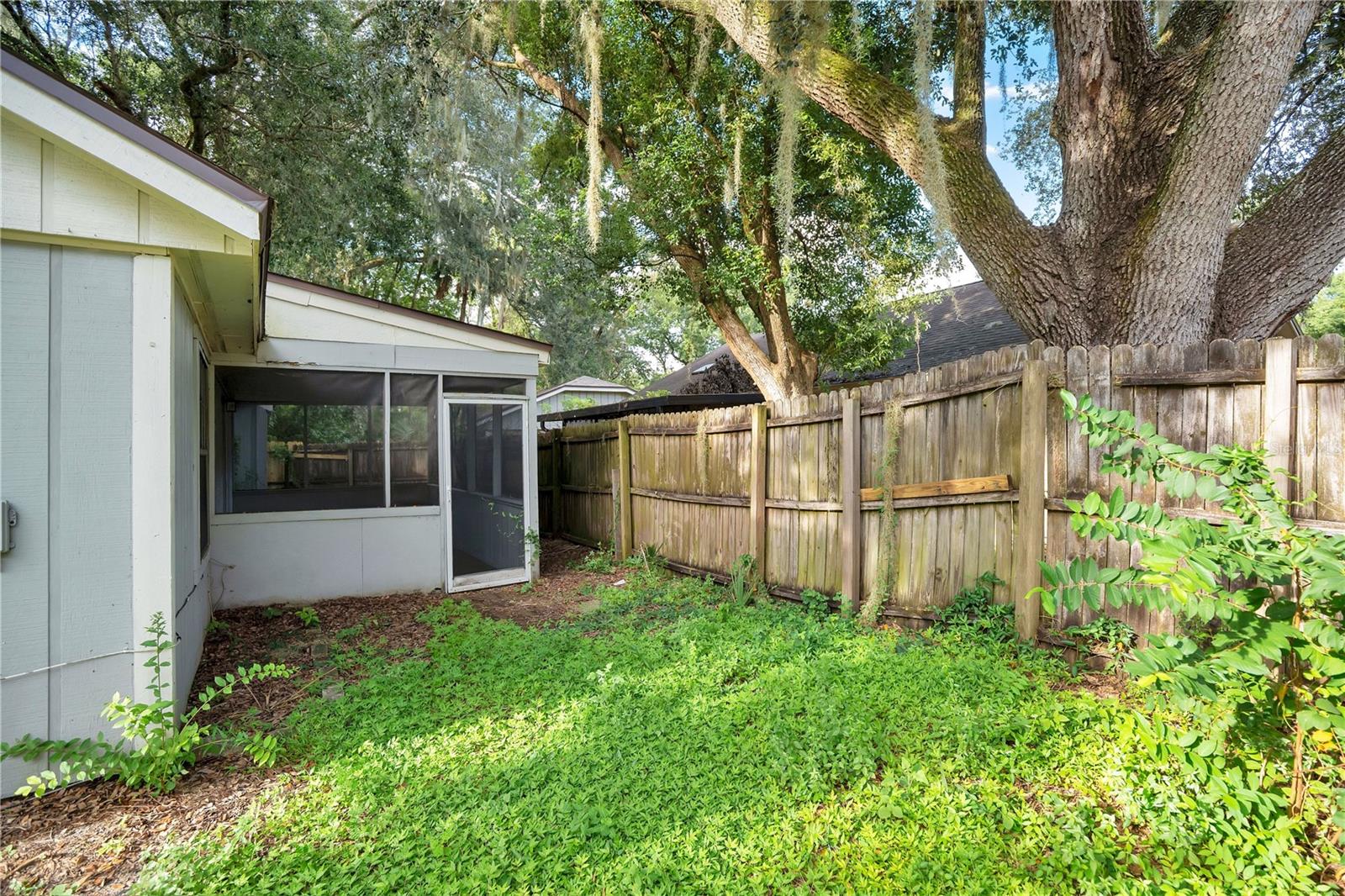 654 Cypress Ln Property Photo 23