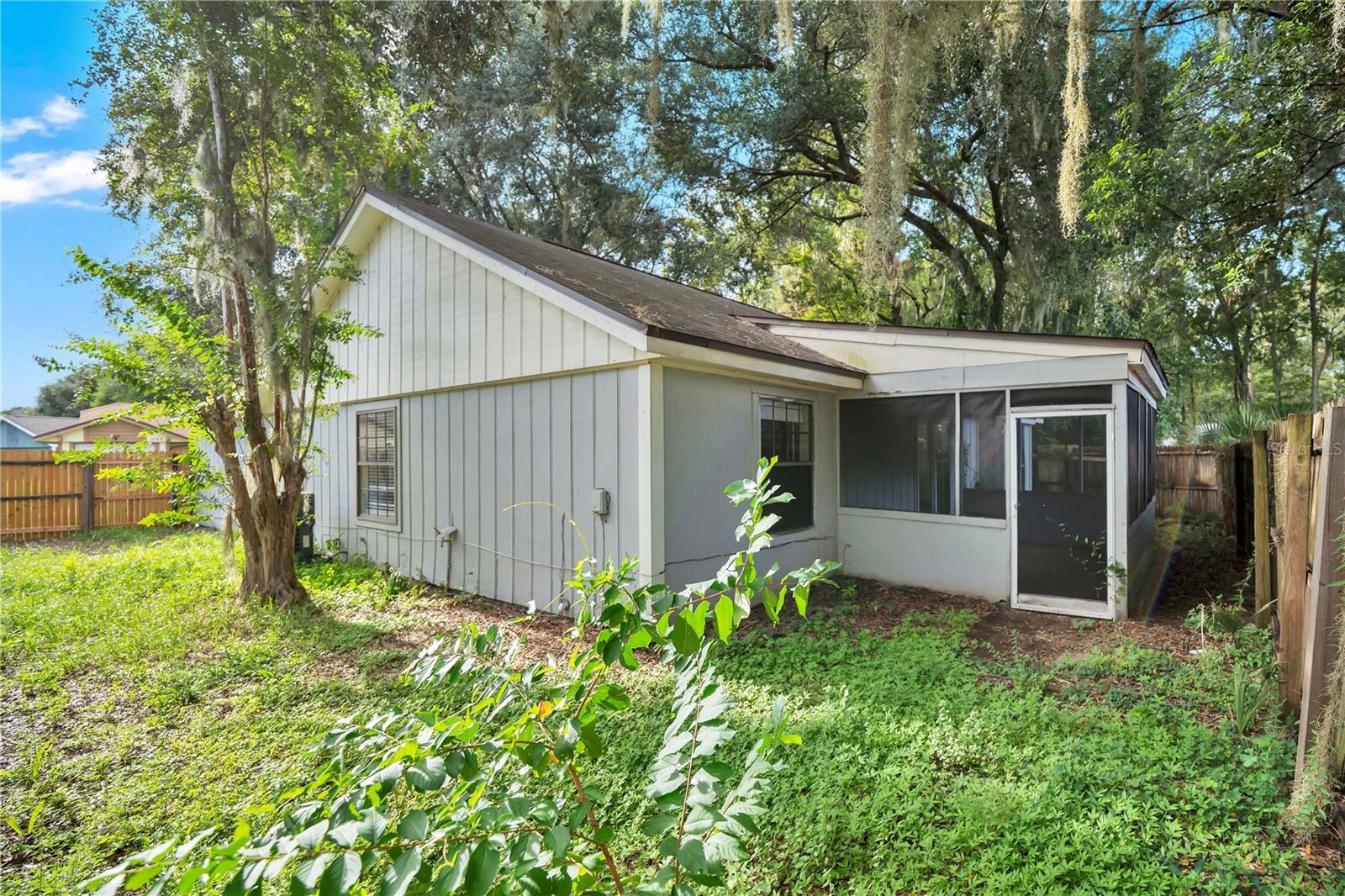 654 Cypress Ln Property Photo 24