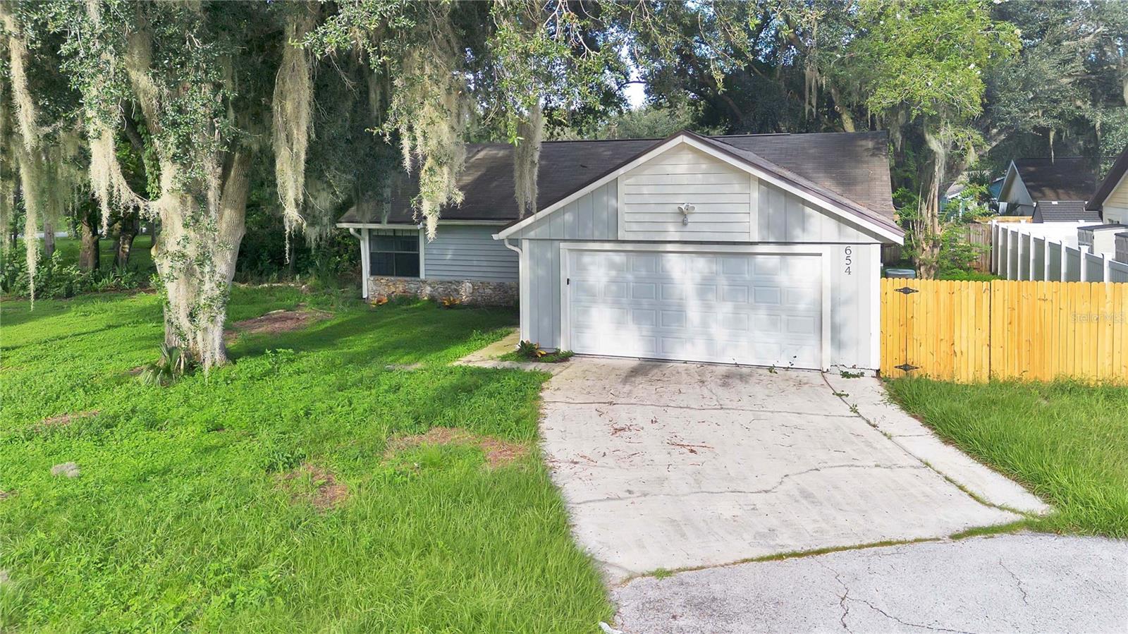 654 Cypress Ln Property Photo 28
