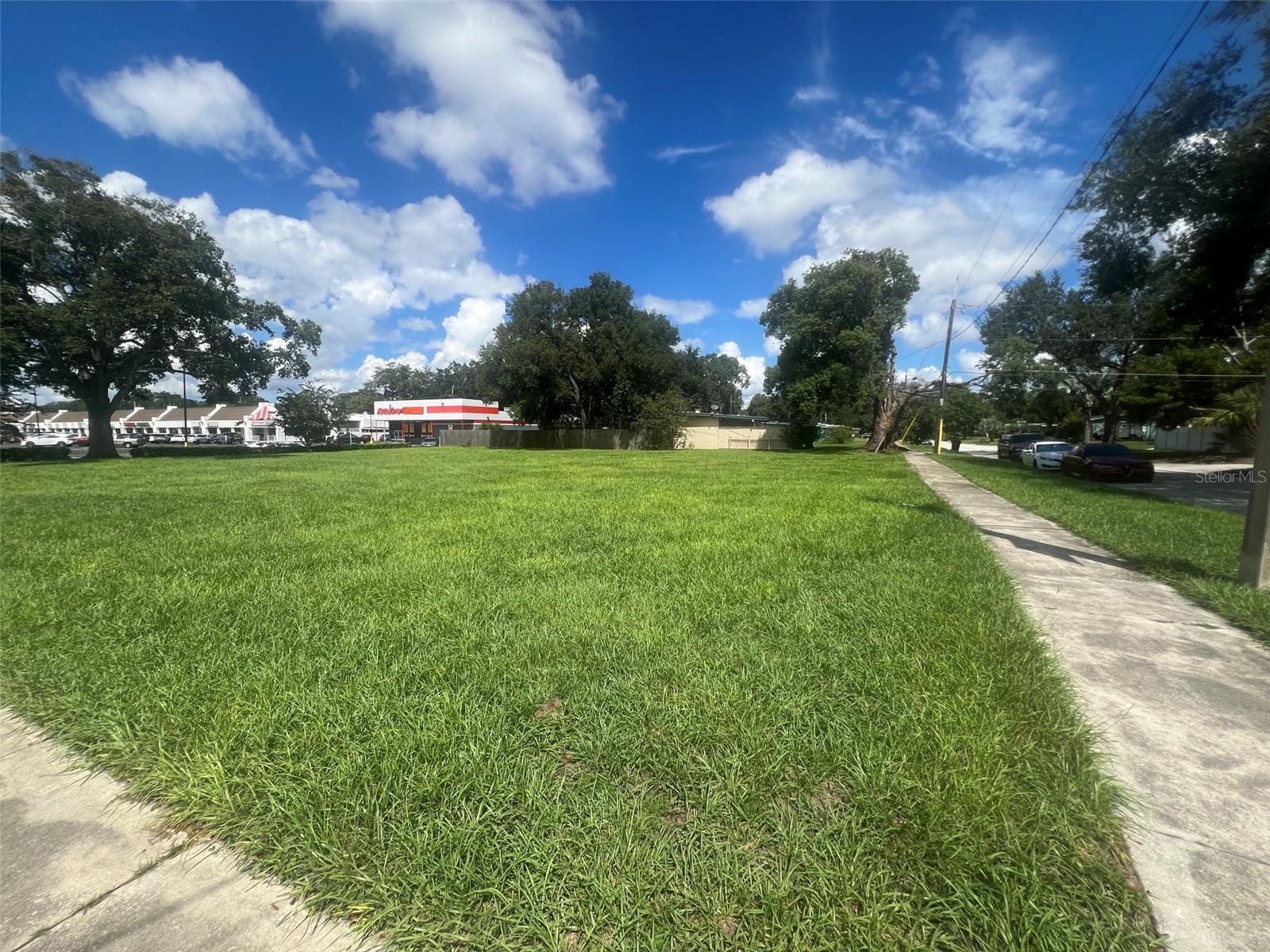 3412 Curry Ford Rd Property Photo 6