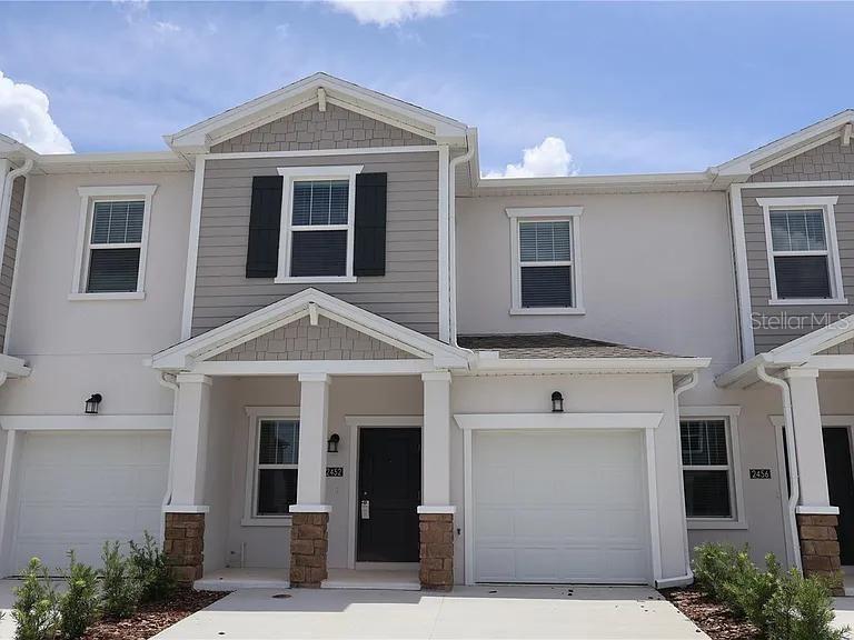 2452 SKYLINE LOOP Property Photo 1