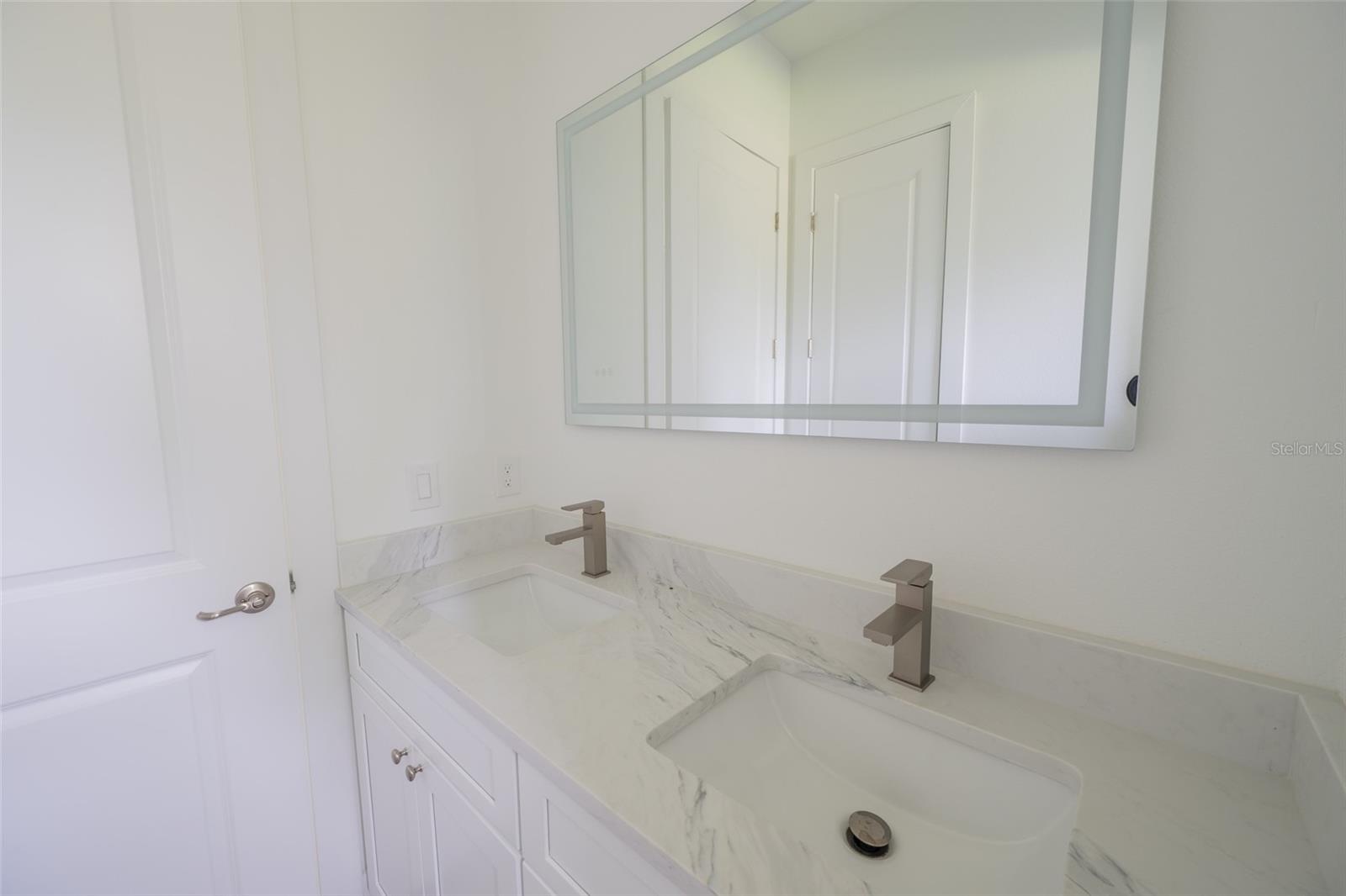 18526 Seaview St Property Photo 22