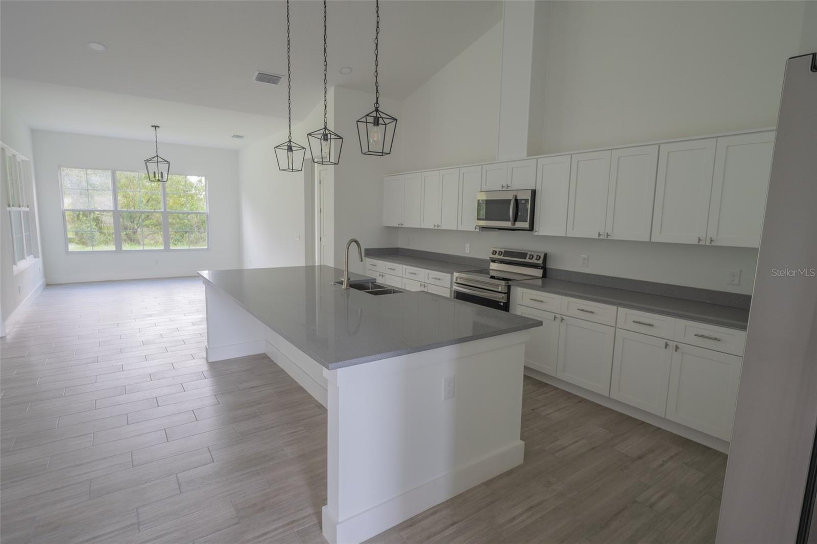 18526 Seaview St Property Photo 32