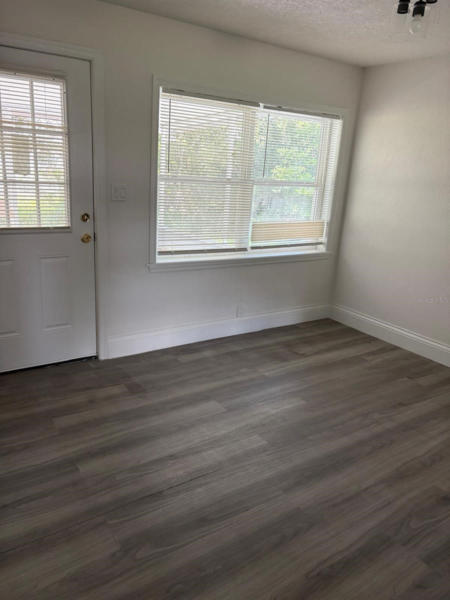 O6441874 Property Photo 13