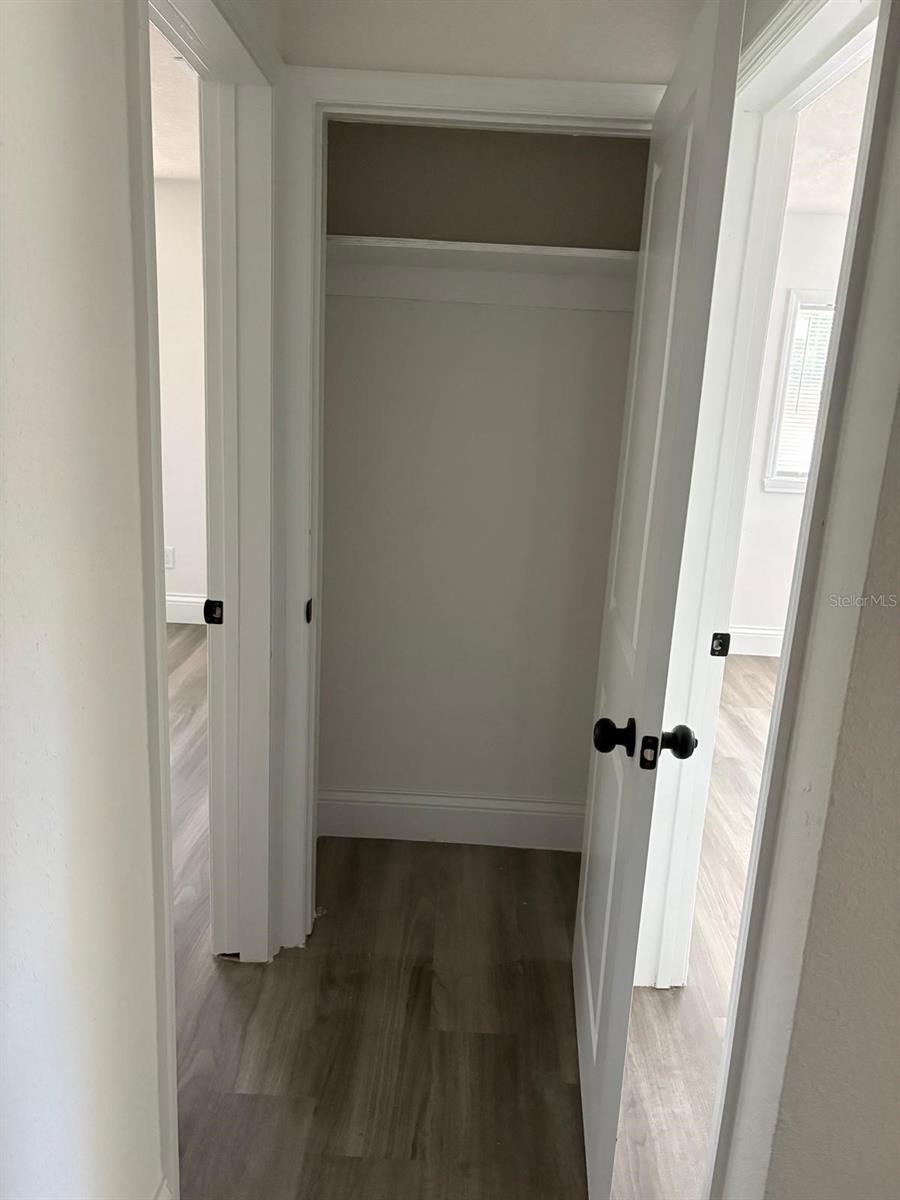 O6441874 Property Photo 15