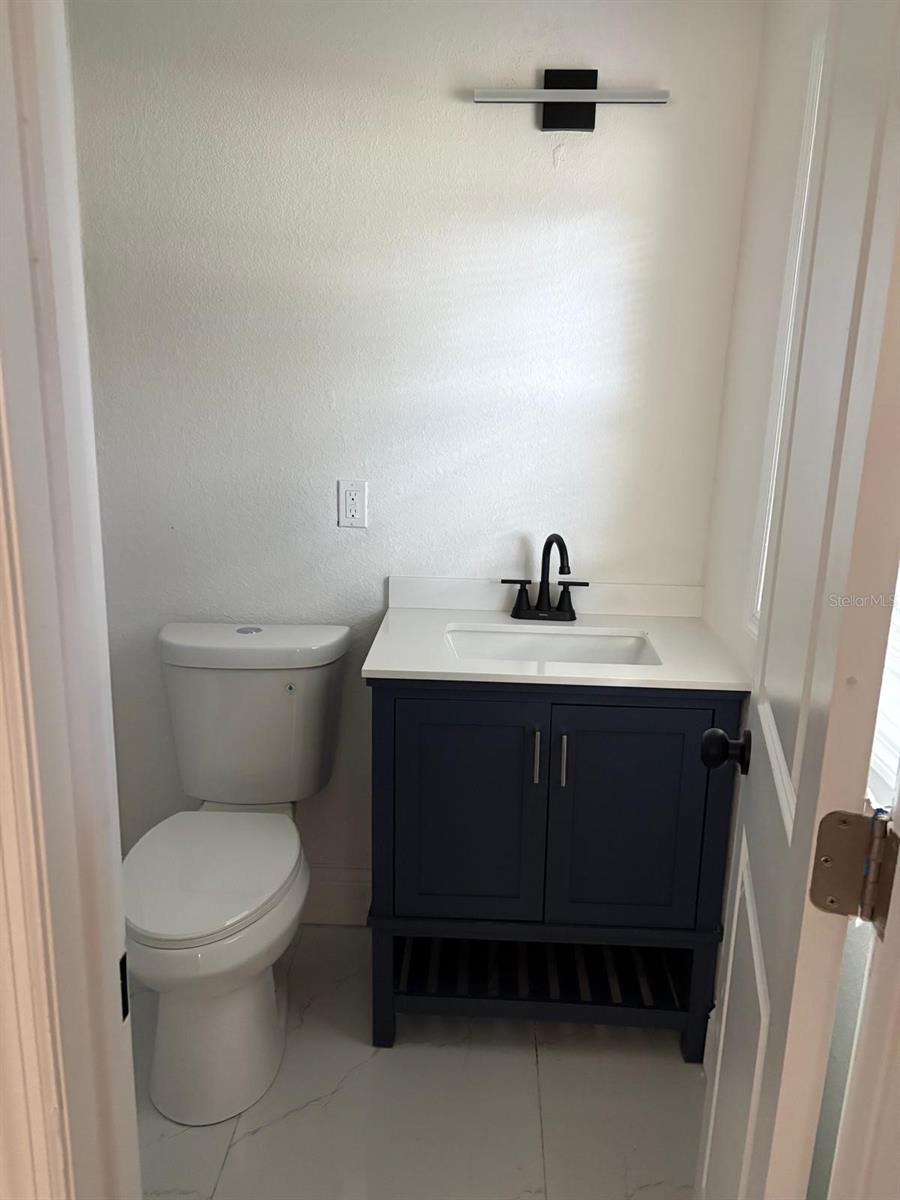 O6441874 Property Photo 17