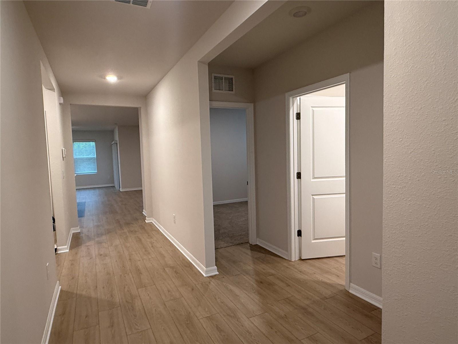10944 Rabbit Grove Trl Property Photo 4