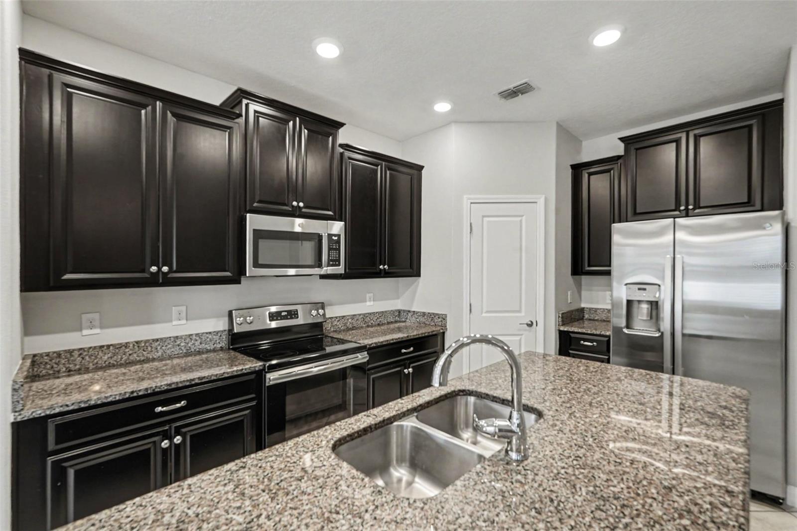 13220 Orca Sound Dr Property Photo 4