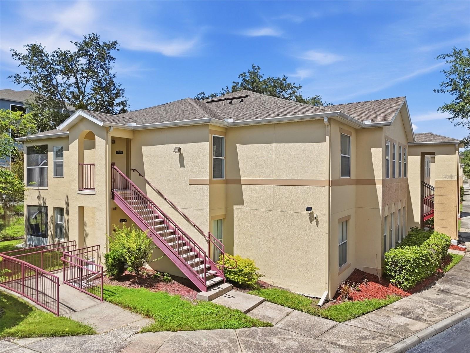 2718 Club Cortile Cir #b Property Photo 2