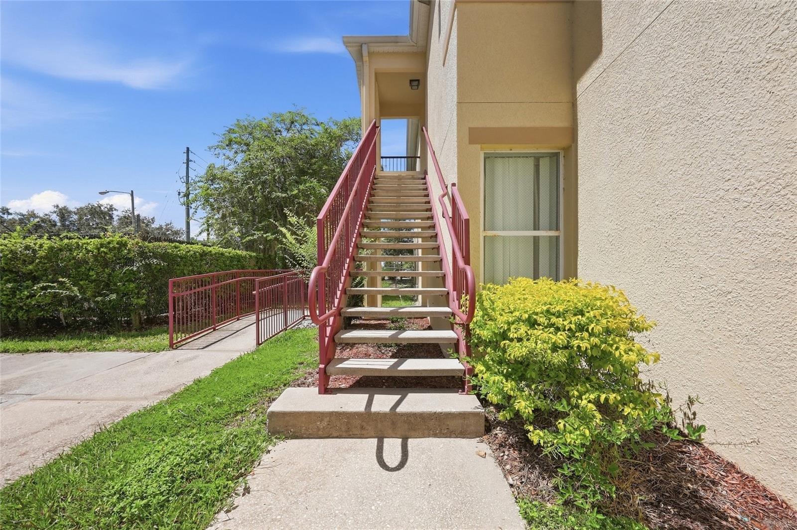 2718 Club Cortile Cir #b Property Photo 4
