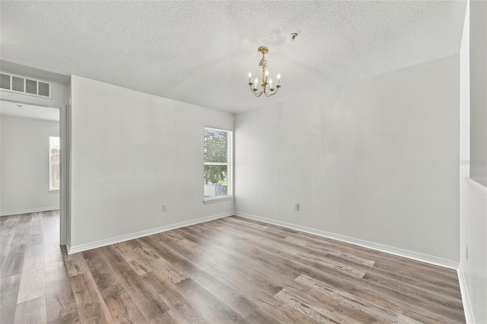 2718 Club Cortile Cir #b Property Photo 14
