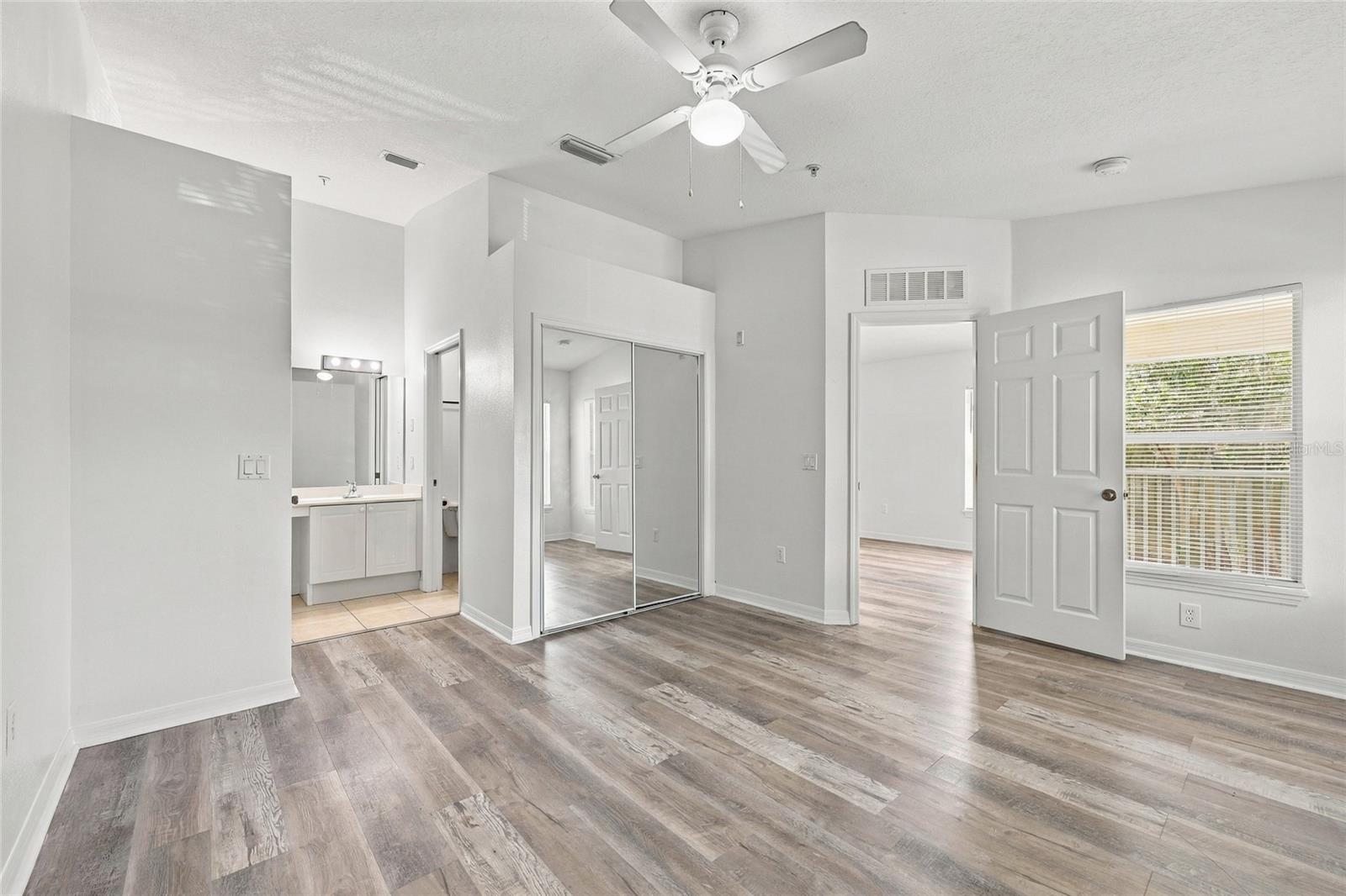 2718 Club Cortile Cir #b Property Photo 18