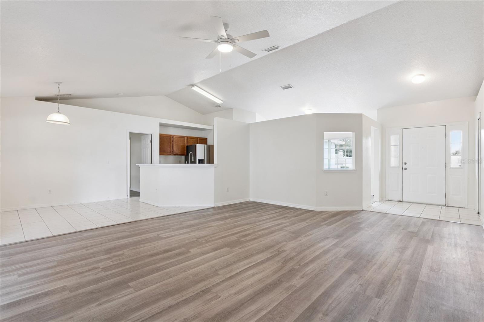 630 Park Valley Cir Property Photo 6