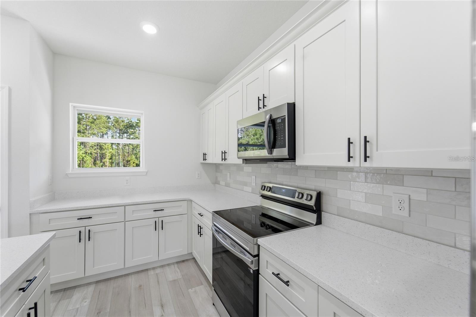 O6441939 Property Photo 4