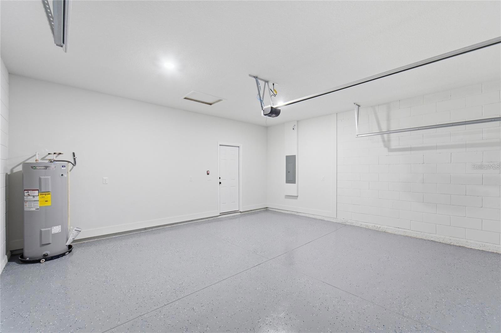 O6441939 Property Photo 17