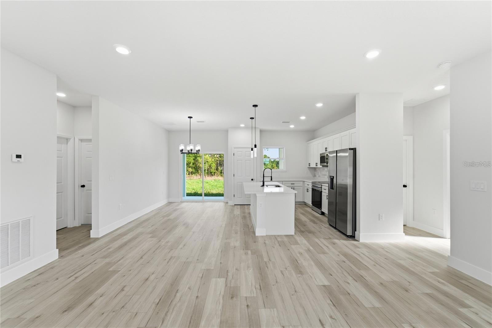 O6441939 Property Photo 23