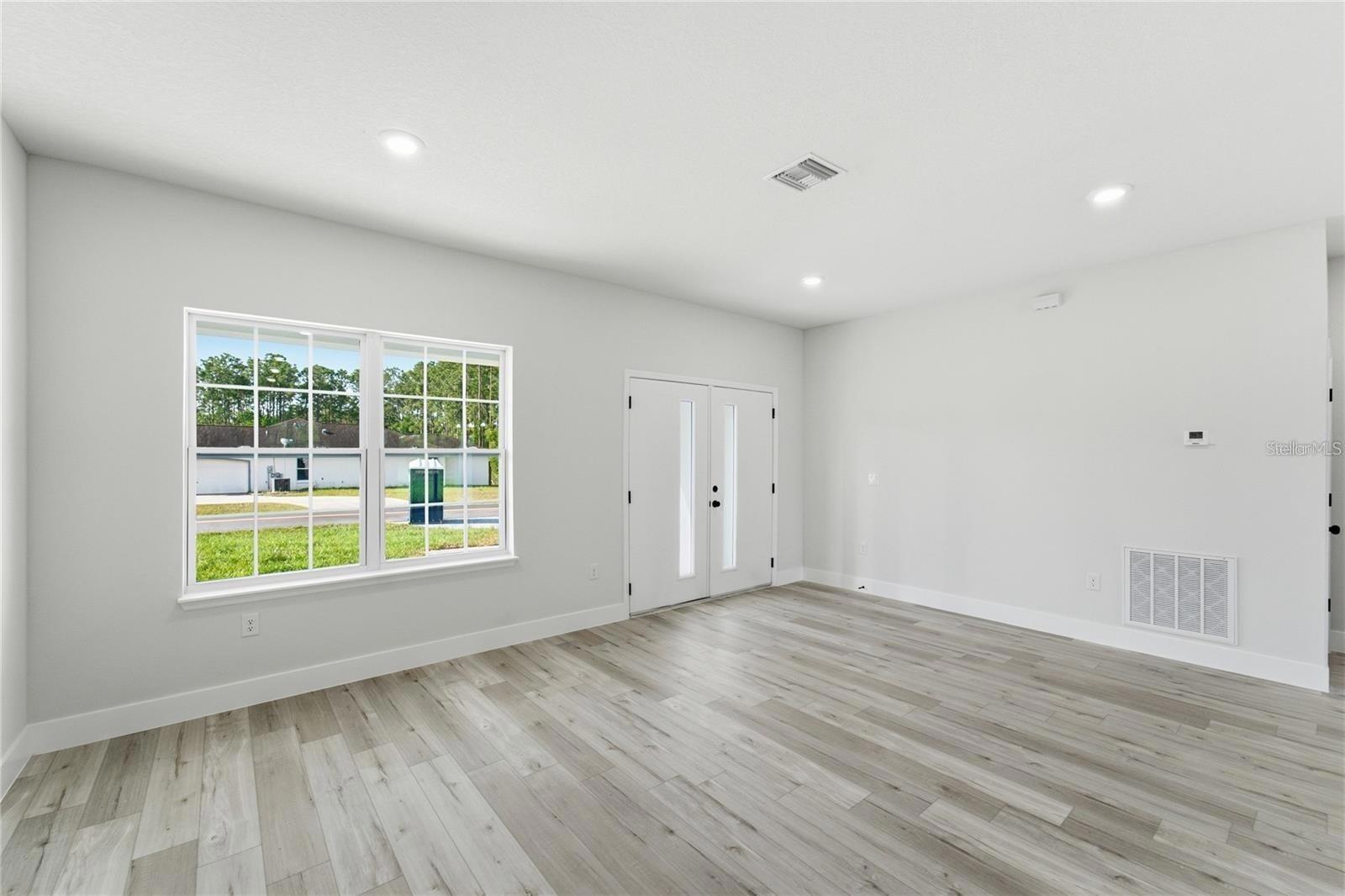 O6441939 Property Photo 27
