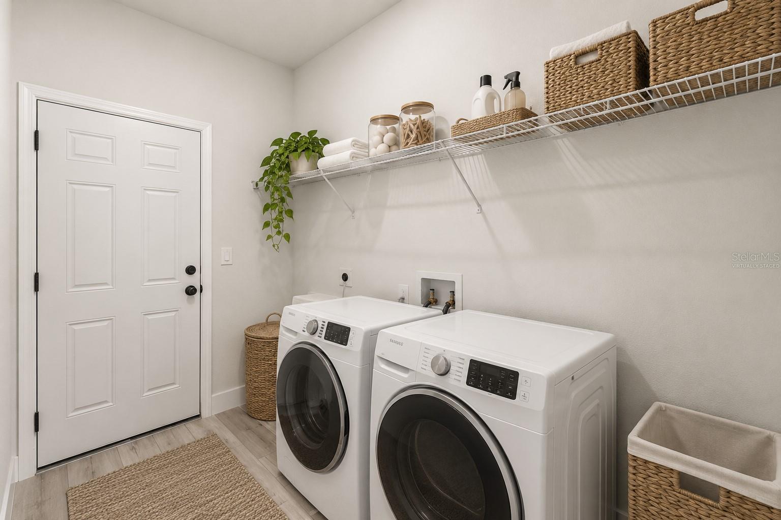 O6441939 Property Photo 34