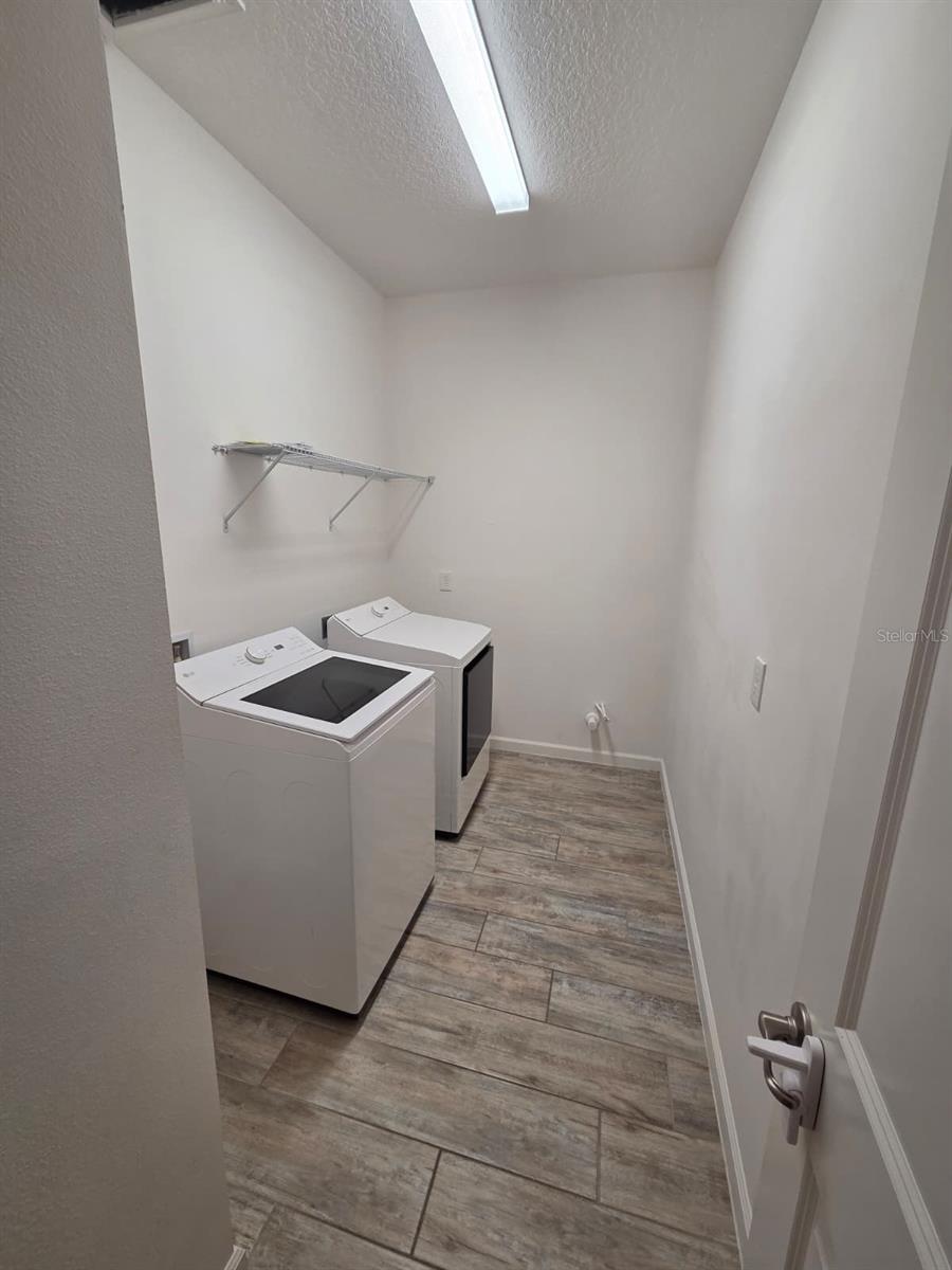 1116 Hendon Loop Property Photo 10
