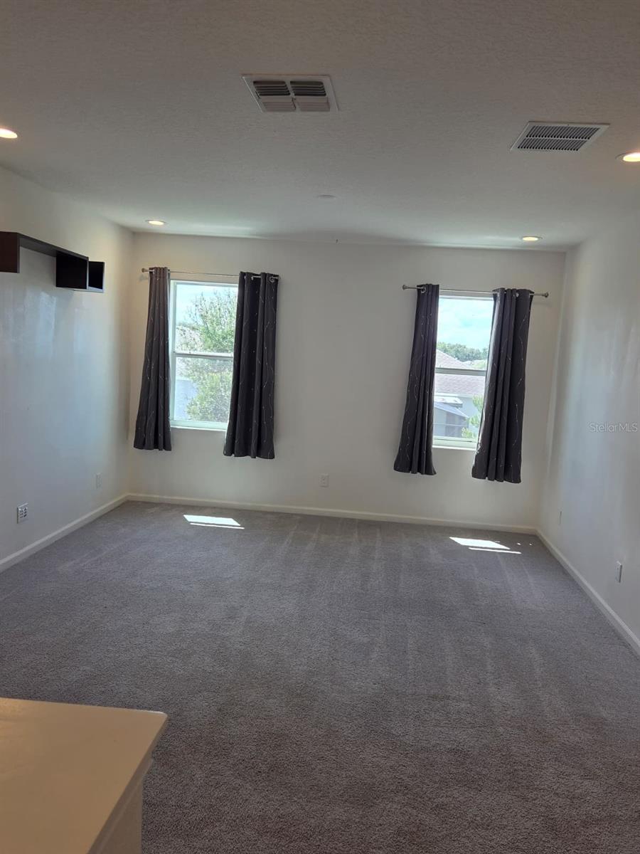 1116 Hendon Loop Property Photo 15